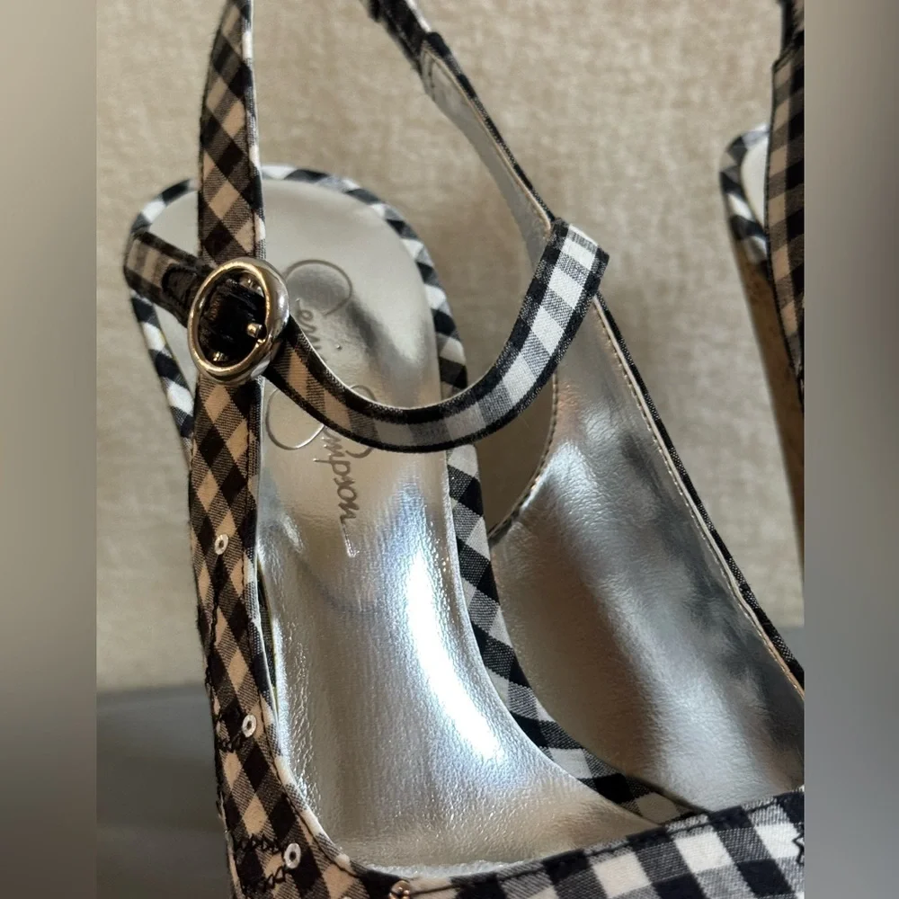 Black & White Gingham Print, Sling Back, Sequenced, Platform Heels ~ Size 7.5 🖤🤍